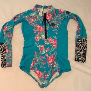 Ripcurl, wetsuit, girls size 14